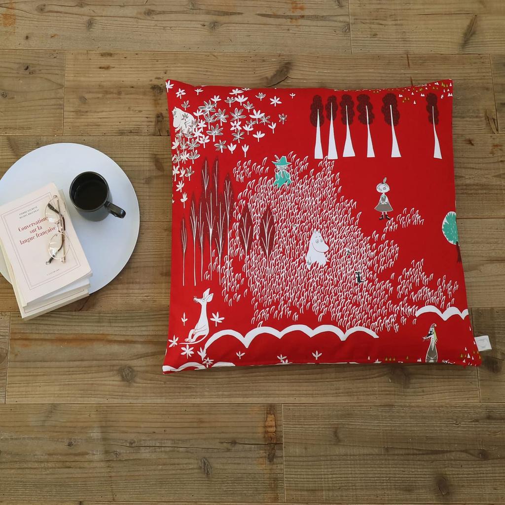 Quarter Report Moomin Zabuton Cover Approximately 55 X 59 Meisen Cotton In (MOOMIN) (Cushion) "I'm Here" Red, Cm, Size, 100% [Made Japan]