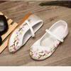 Scarpe Hanfu Ricamate per Bambini - Stile Tradizionale Cinese per le Celebrazioni del Nuovo Anno