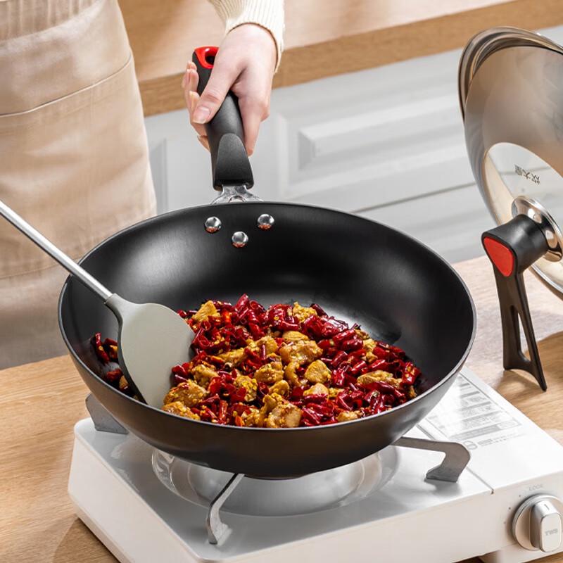 Cui Da Huang Non-Coated Cast Iron Wok