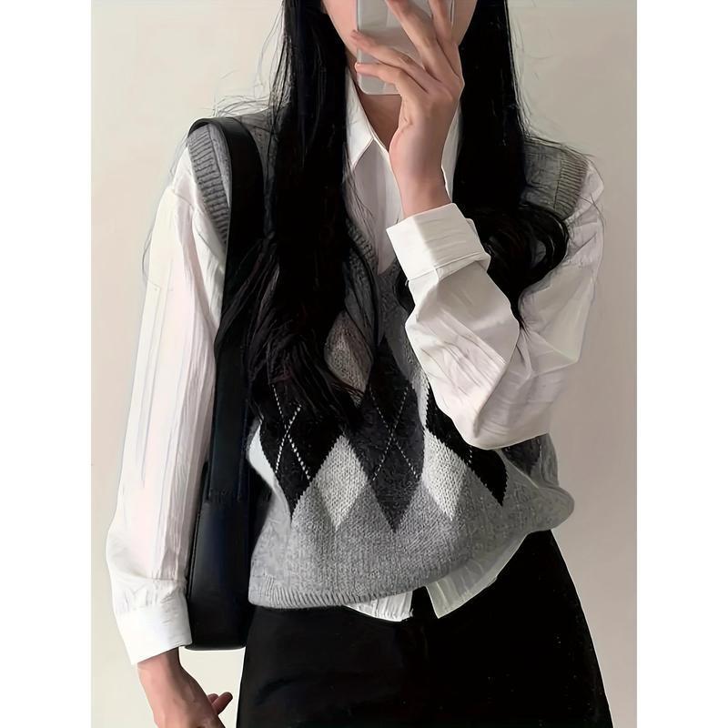 Womens V-Neck Argyle Wool Knit Vest Lightweight Layering Piece Casual Outfit