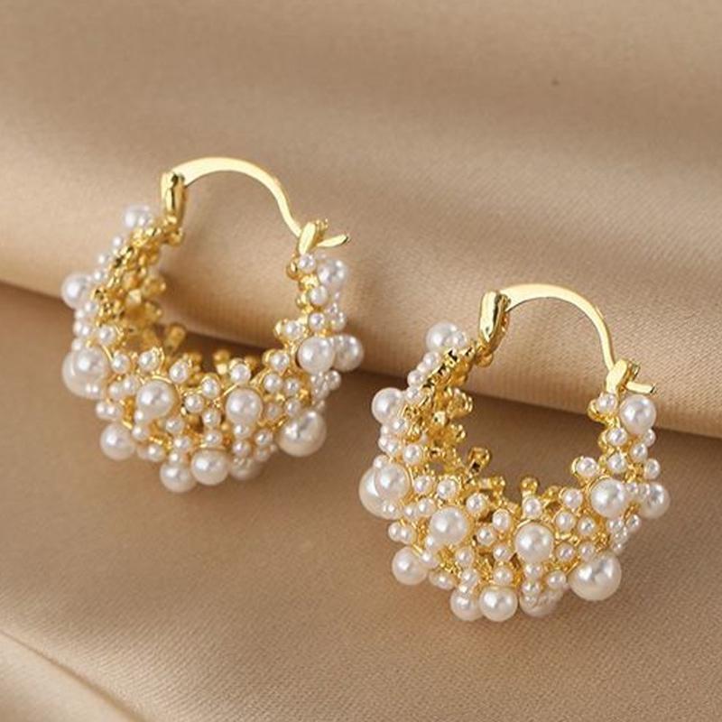 Fashionable and Luxurious Temperament, Imitation Pearl Irregular Hanging Earrings, Suitable for Women's Daily Party