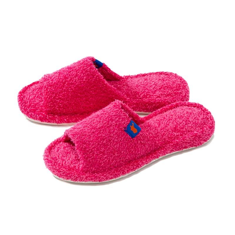 Hippopotamus Room Size Rose Shoes, M,
