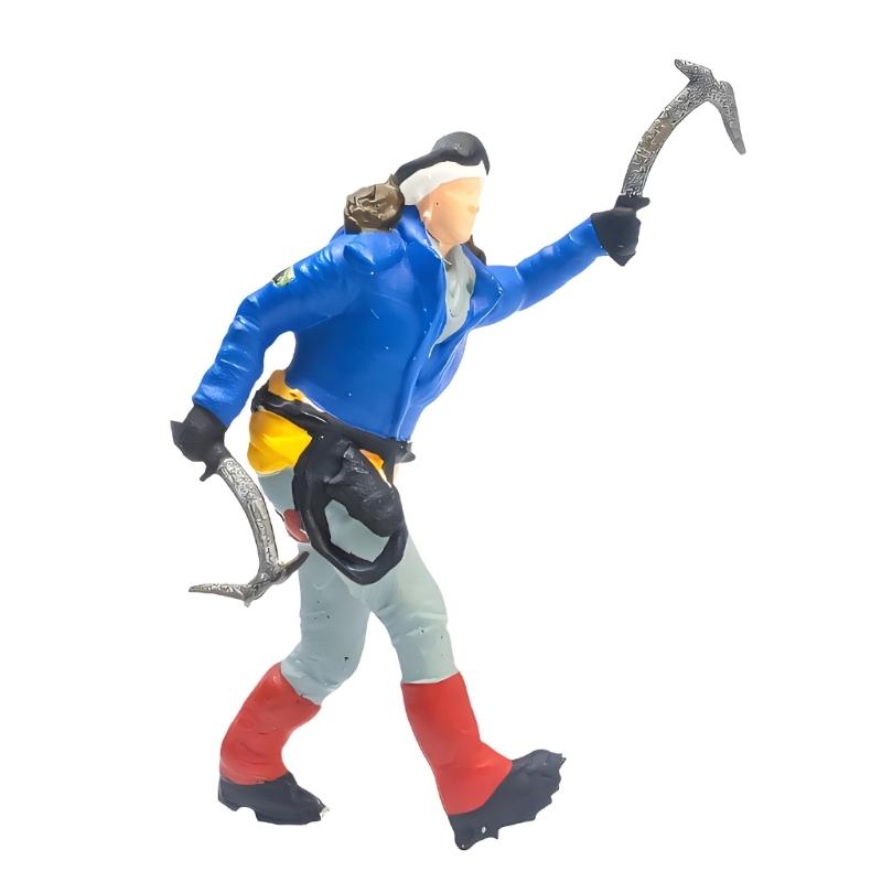 Realistic Hiking People Figure Model 1:64 Scale Hand Painted Miniature Figures for Dioramas Props,Photography Collectors