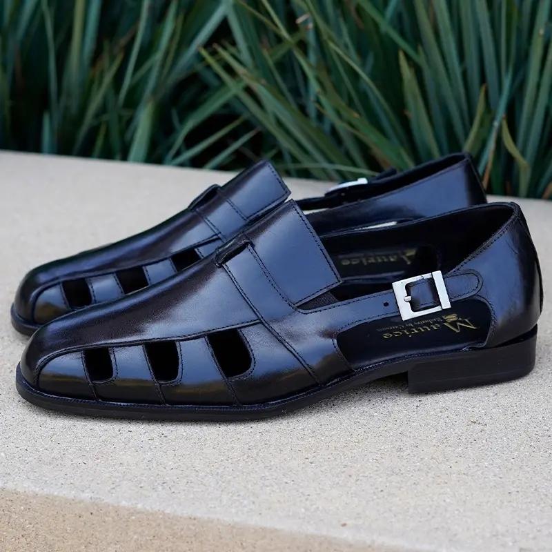 Moda Estate Uomo Classiche Sandali da Spiaggia Un Elegante Gentiluomo Designer Dall'Europa America Sta Indossando Sandali alla Moda Taglia 38-46