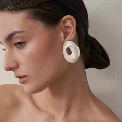 Irregular Pleated Stud Earrings Exaggerated Earrings Fashionable Atmosphere Design Sense Earrings