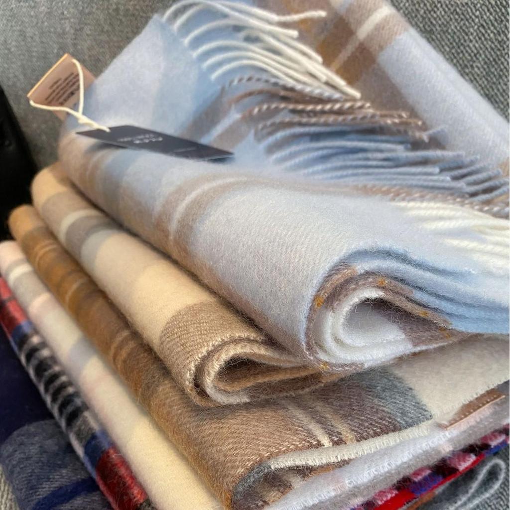 Plaidschal aus 100% reiner Wolle für Damen: Winter 2024 Neuankömmling, Perfektes Geburtstags-, Weihnachts- oder Neujahrsgeschenk.