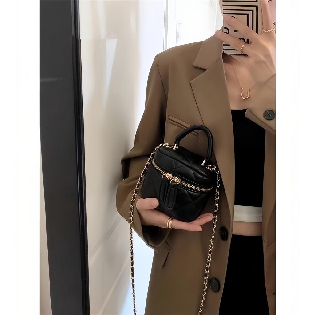 2025 Spring New Handbag Handbag Quilted Bag Chain Bag Solid Color Handheld Mini Crossbody Bag Quilted Chain