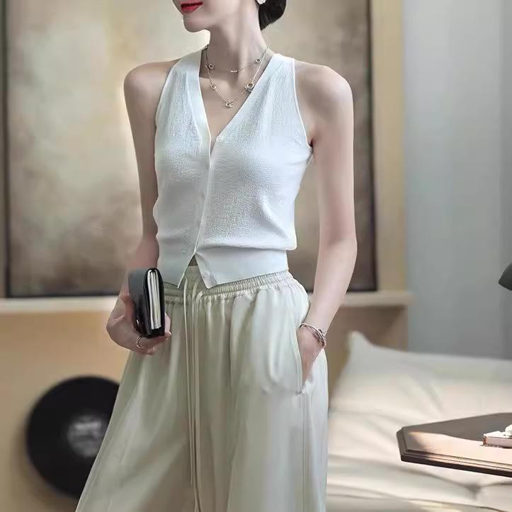 1116 New Hong Kong style vest, retro V-neck red suspender, shoulder-cut vest, women's waist cool knitted short top
