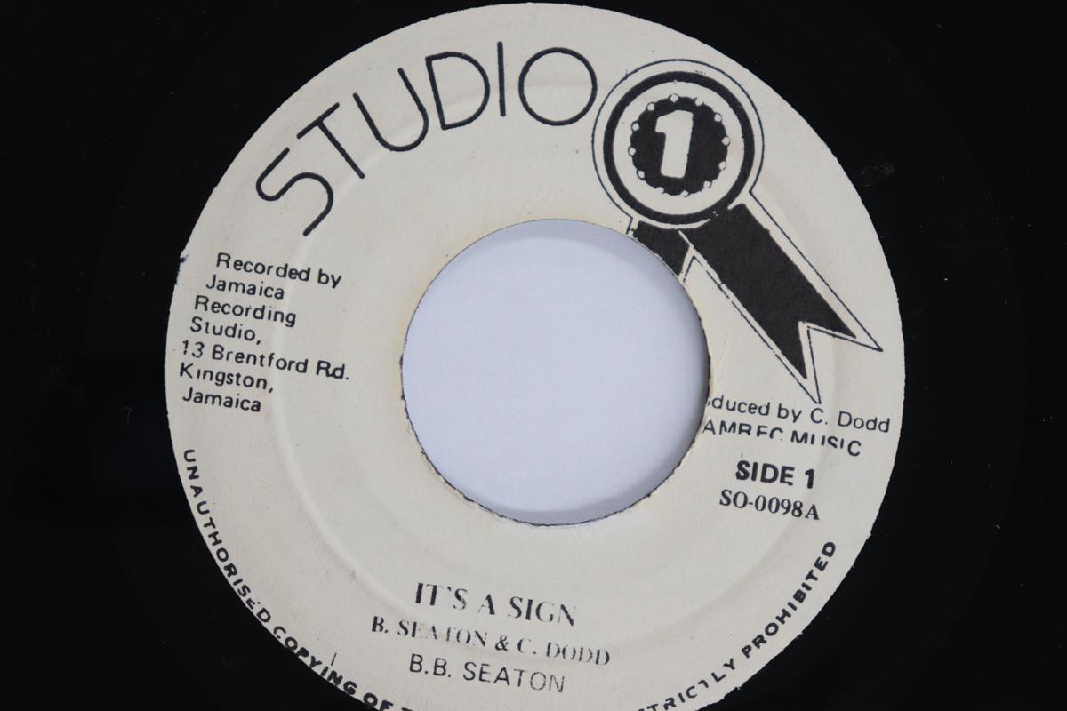 

7inch Record B.B. SEATON - It s A Sign SO0098 STUDIO ONE 1984 Jamaica Reggae, Ska & Dub Used