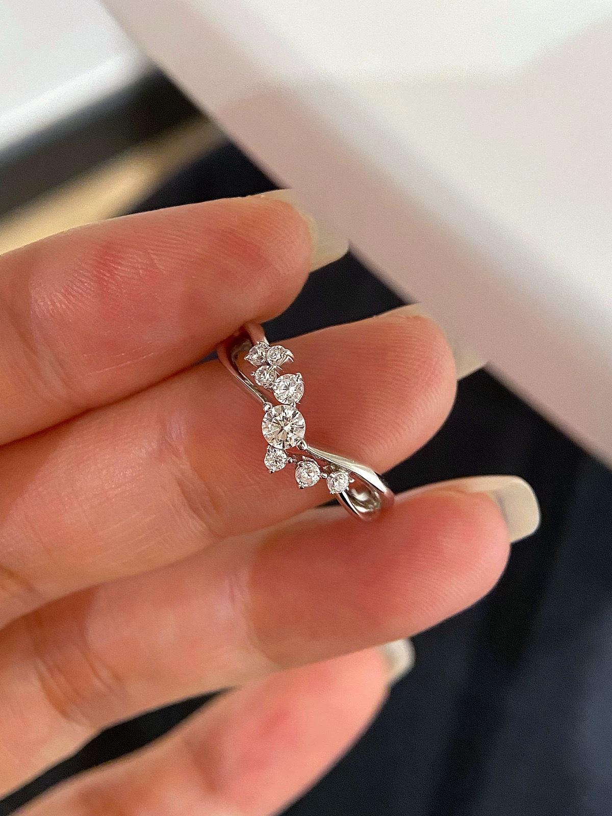 Women s Flashing Star Trail Crossover Ring: Elegant, Luxurious, Cold Style Fashion for Index Finger.