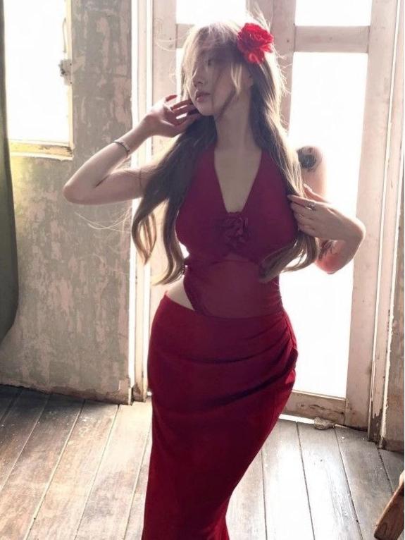 Maxi Abito da Donna Rosso Floreale con Schiena Scoperta e Scollo all'Americana – Elegante per l'Estate, Formale, Vestibilità aderente, che abbraccia i fianchi