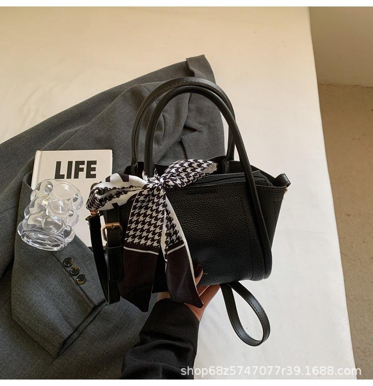 Handbag Women's 2025 New Trendy Fashion Casual Versatile Shoulder Bag Crossbody Bag Bucket Bag