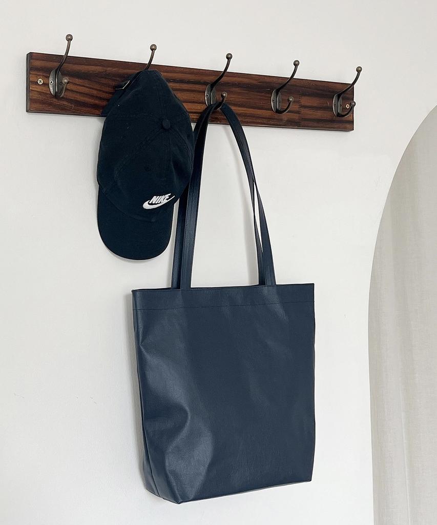 Azero Shoulder Market Bag (Navy)
