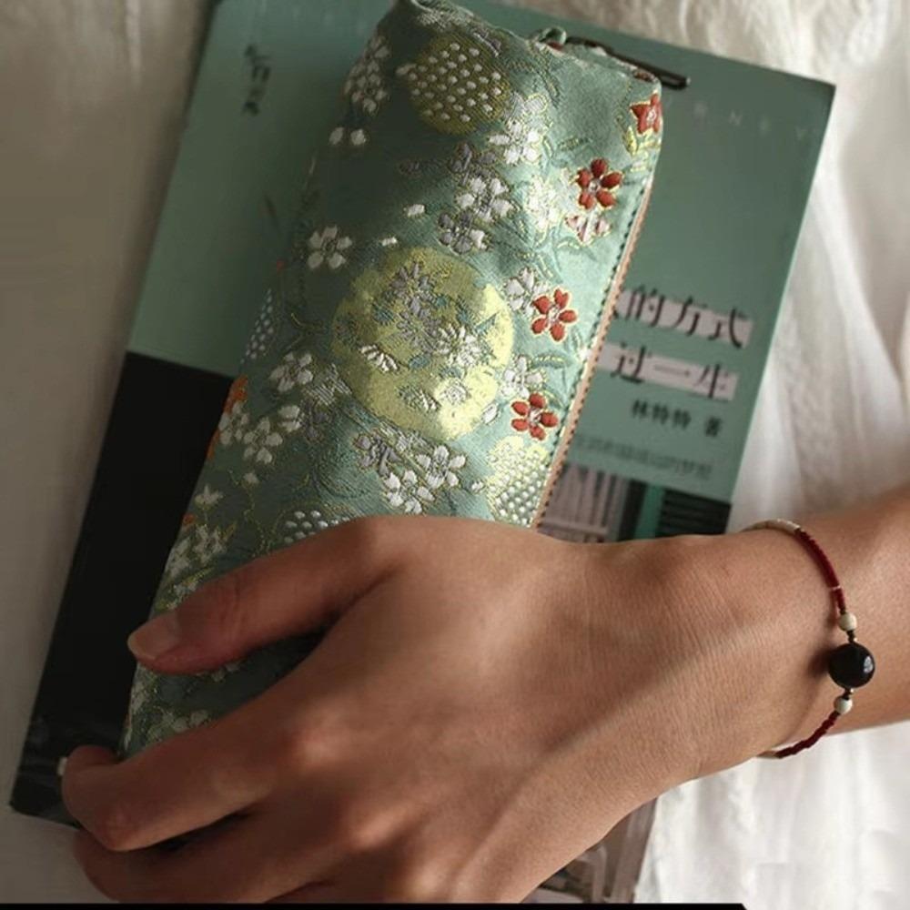 New Chinese Retro Style Pencil Case Damask Embroidery China Bird Flower Art Pen Bag Flannel Lining Beautiful Women Makeup Bag