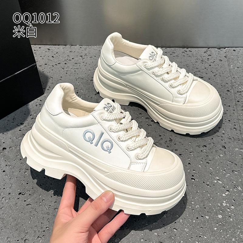 High-value autumn new thick-soled small leather casual board shoes