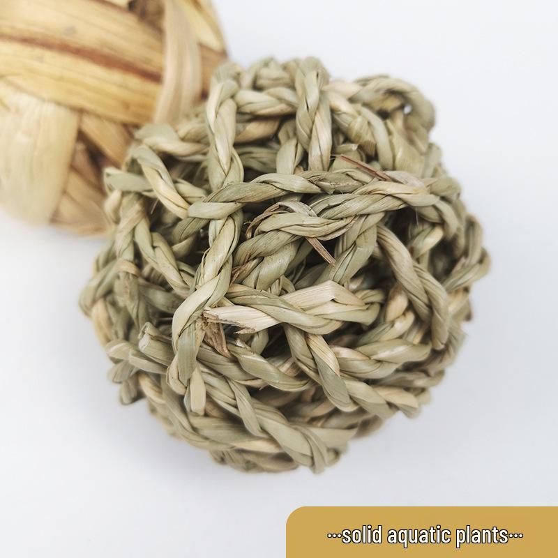 Hand-Woven Straw Chew Ball for Small Pets: Alleviates Boredom in Rabbits, Chinchillas & Guinea Pigs