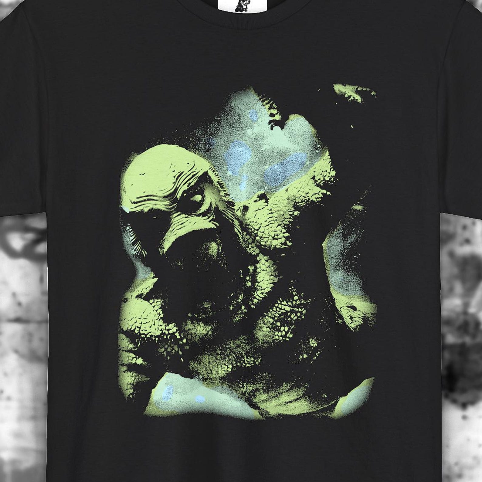 Creature From the Black Lagoon T-shirt: Classic Monster Horror Unisex tee M
