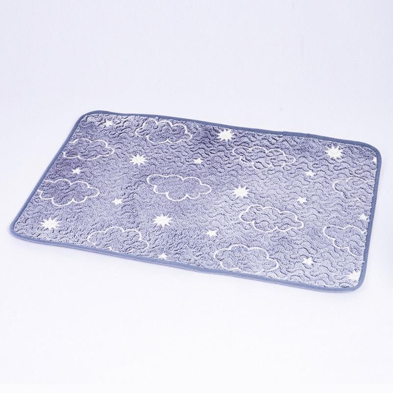 Winter Pet Urine Pad Breathable and Absorbent Dog Urine Pad Machine Washable Non-slip Urine Pad Training Urine Pad Luminous Mat