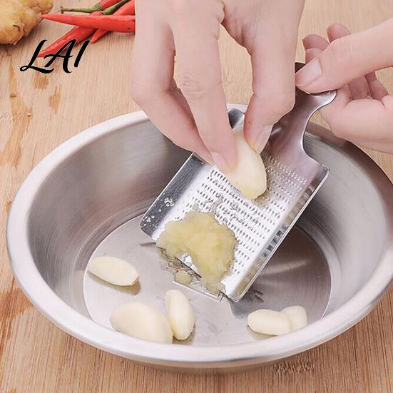 Ginger Paste Grater Stainless Steel And Garlic Grinder Easy Clean Handheld Manual Grater Mincer for Cooking Residue Separation Multi Purpose Kitchen