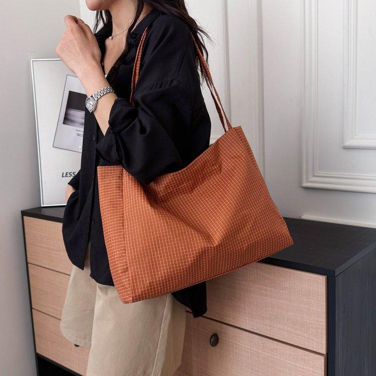 New Simple Literary Japanese Plaid Handbag Bag Women'S Lightweight Casual Shoulder Bag Versatile Large-Capacity Tote Bag