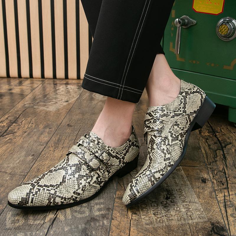 Men Snake Print Chelsea Shoes Double Buckle Pointed Toe Stylish Casual Dress Shoes Luxury Leather Shoes for Men Footwear