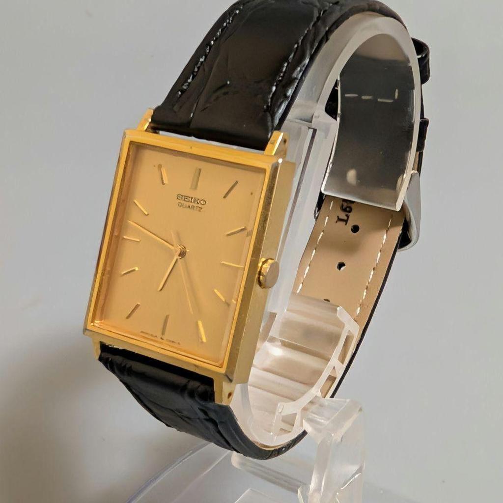 Used Working item SEIKO Men's Watch Square Vintage 80s Quartz