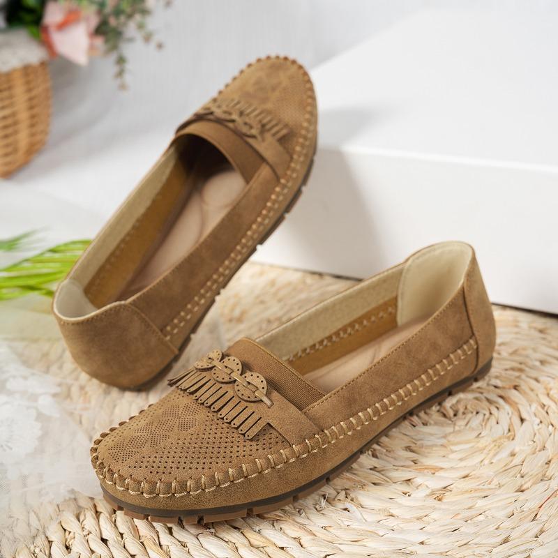 2025 New Women's Flat Shoes Round Toe Flat Sole Fringe One Kick Female Single Shoes Retro Leisure Breathable Mesh Women's Shoes