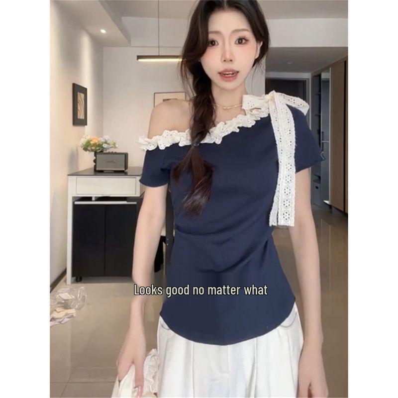 

Plus Size Lace Trim Off-Shoulder Ribbon T-Shirt – Slimming Short Sleeve Top for Women. 2XL (Recommended for 71-80 kg) темно-синього кольору