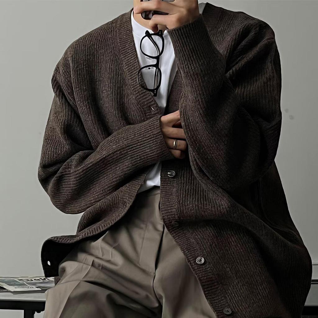 2026 Japanese Retro V-neck Knit Cardigan: Spring/Autumn Artistic Loose Sweater for Men
