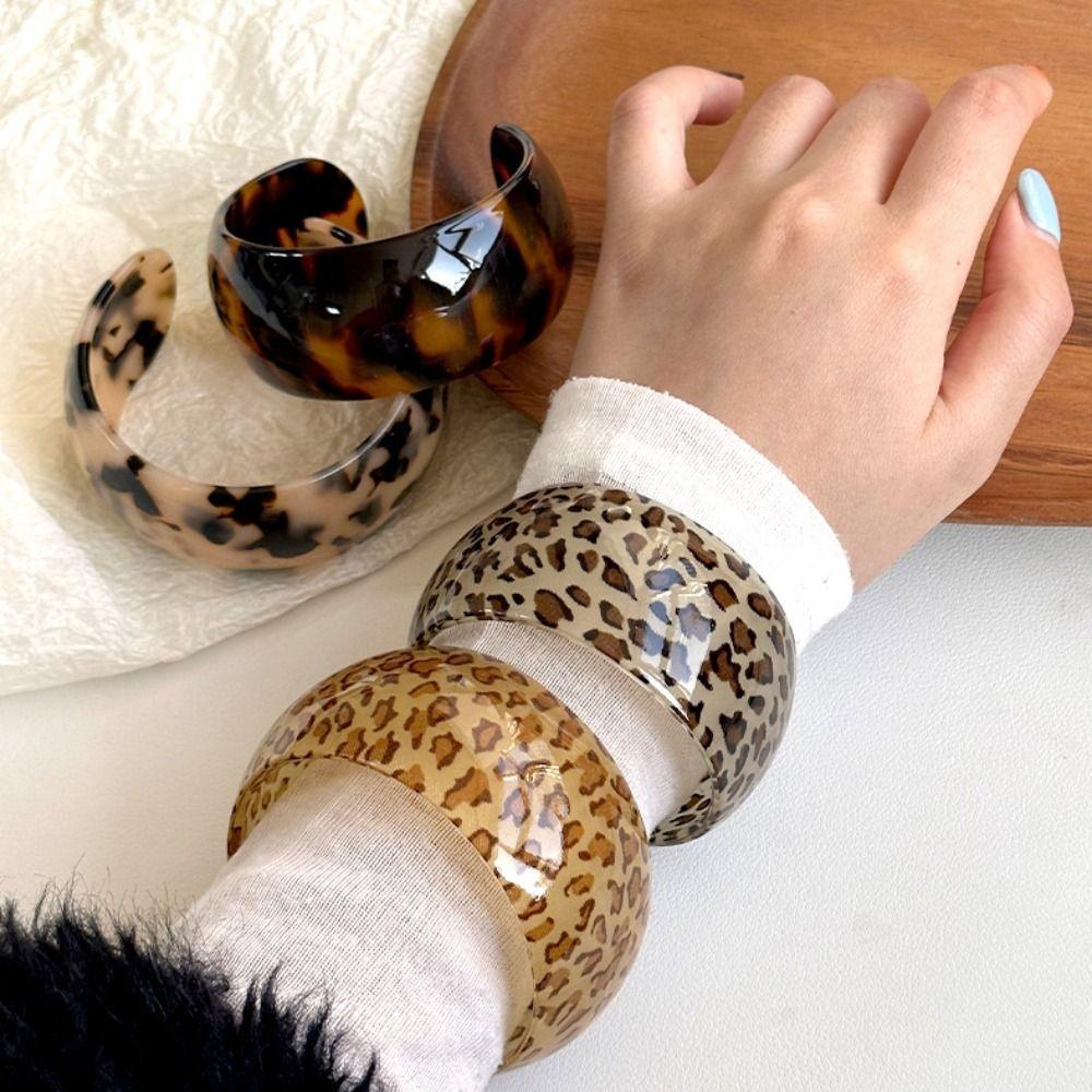 Fashionable Wide Open Bangle Europe American Style Leopard Print Cuff Bangles Resin Bangle  Girls