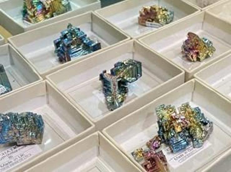 SCIENCE Mineral Specimen Bi blue lead Bismuth Made in L "Bismuth (artificial crystal) Germany" Size (45mm-/approx. 61-75g)