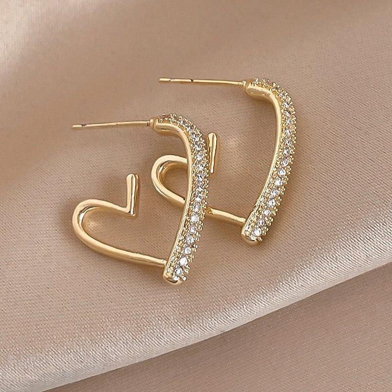 Korean Heart Ear Cuff Earrings: Trendy, High-End Design for Women