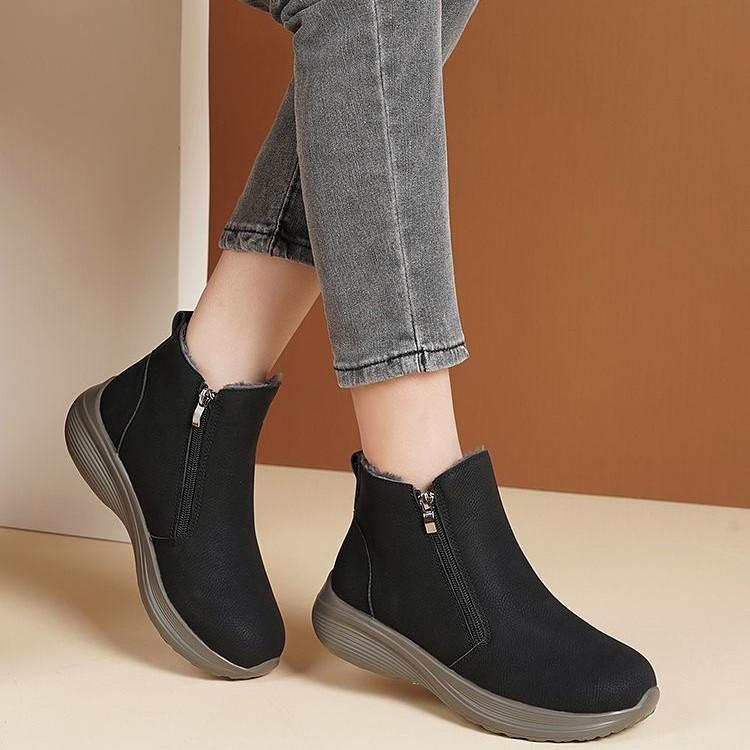 Middle-aged and Elderly Mother Cotton Shoes Women's Winter Velvet Grandma Soft Leather Soft Sole Elderly Shoes Wool Integrated Snow Boots Cotton Boots