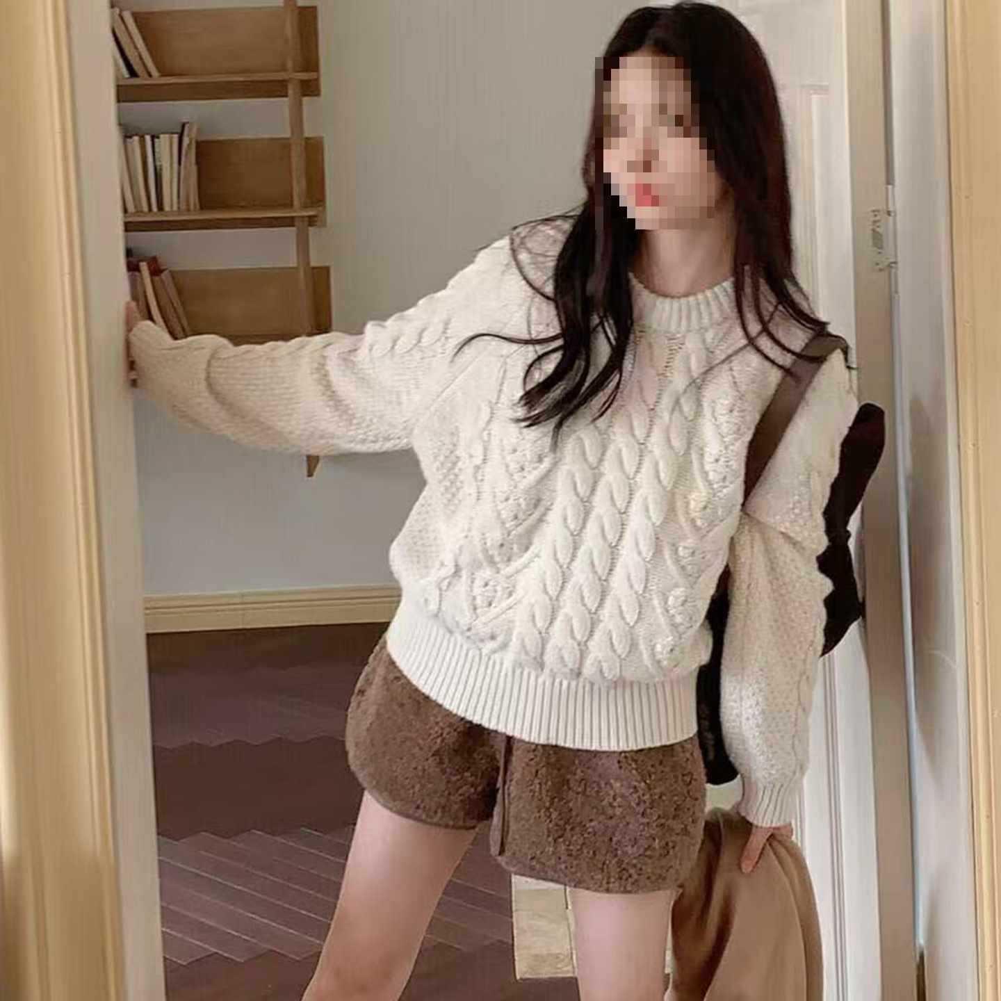 

Women s Coffee Lamb Wool Shorts: Bootcut, Fleece-Lined, Loose Fit, Autumn/Winter Style, Perfect for Petite Sizes. Small коричневый