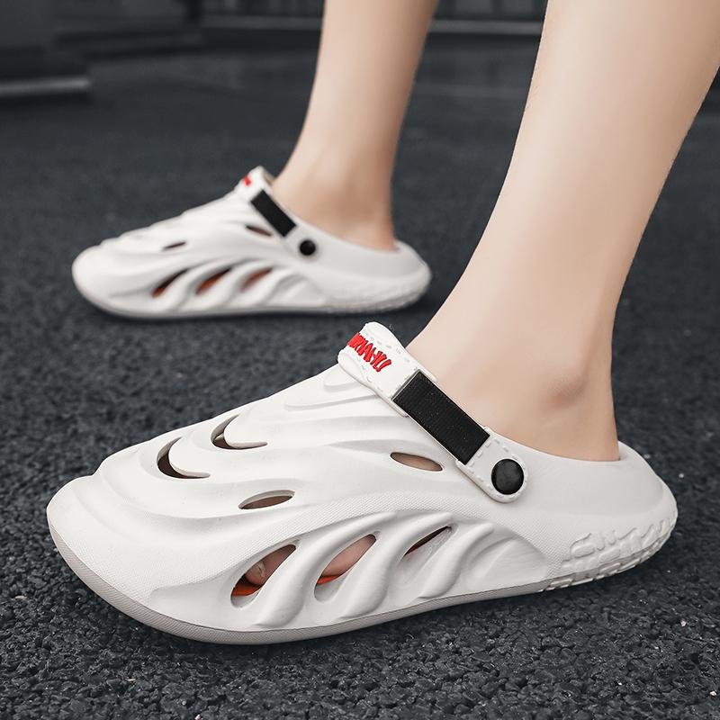 Men Outdoor Sandals Slippers Beach Comfortable Thick Sole Clogs Men Casual Shoes Garden Shoes Men Women Beach Sandals