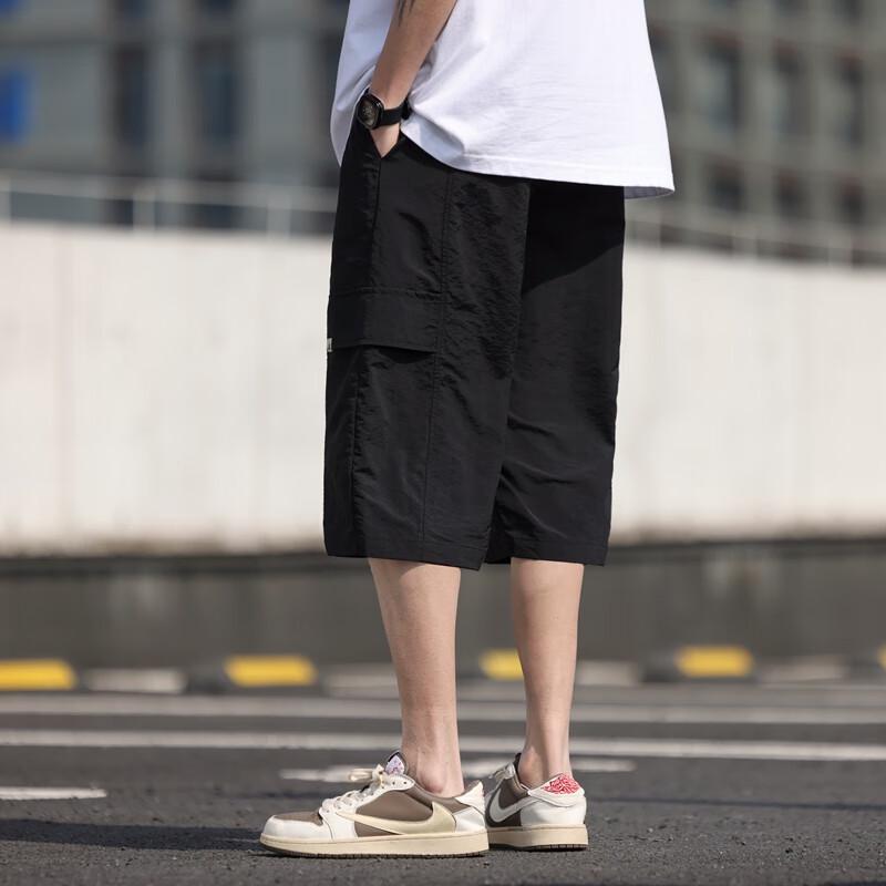 Men's Loose Fit 7/8 Length Cargo Beach Shorts