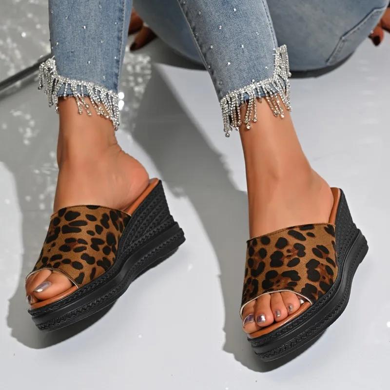 Fashion Women Slippers 2025 New Summer Wedge Sexy Round Toe Dress Party Shoes High Heels Casual