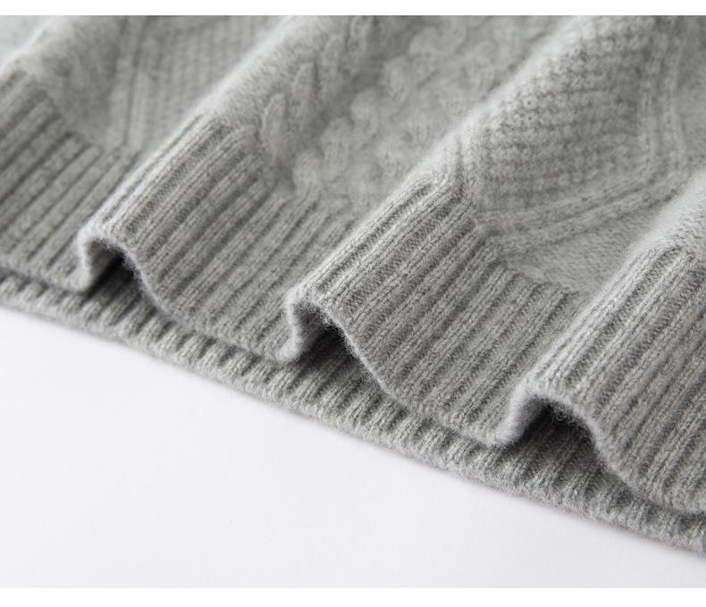 Autumn/Winter 2026 Women's Thickened Diamond Cashmere Sweater: Five-Needle, Three-Strand, Half-High Collar Versatile Base Layer.
