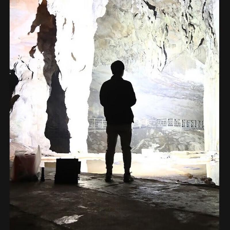 Shenhuo D17 Solar Safety Hammer Flashlight