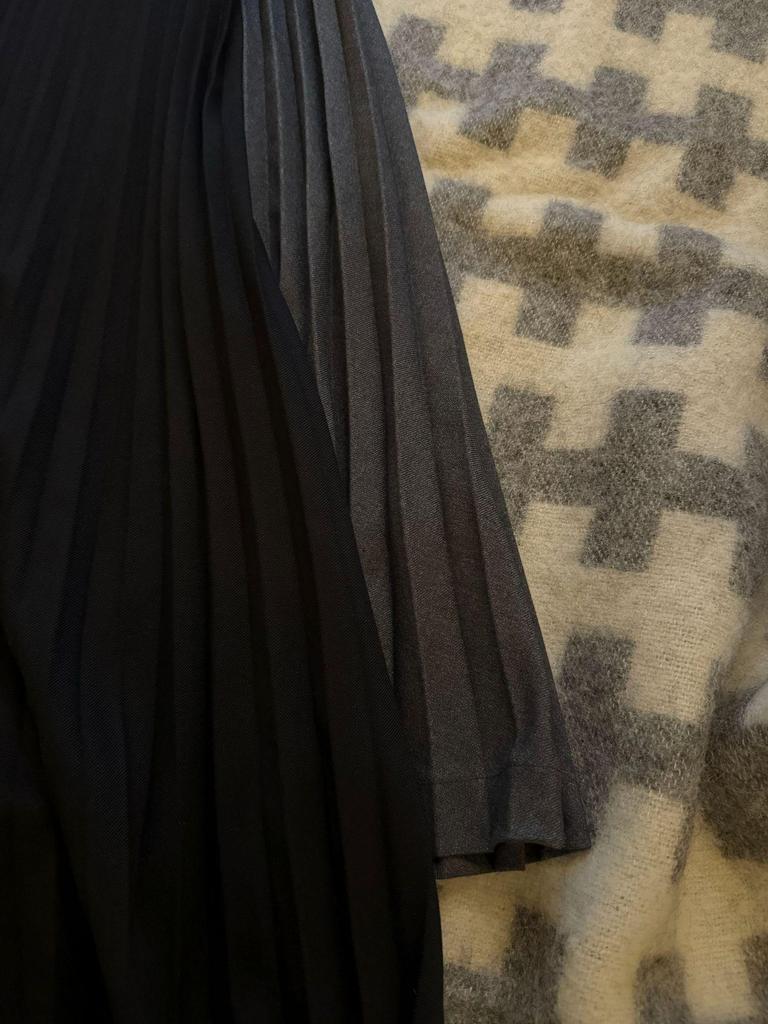 High-Waist Wool Pleated Midi Skirt, Slimming Fit, Textured, Korean Style