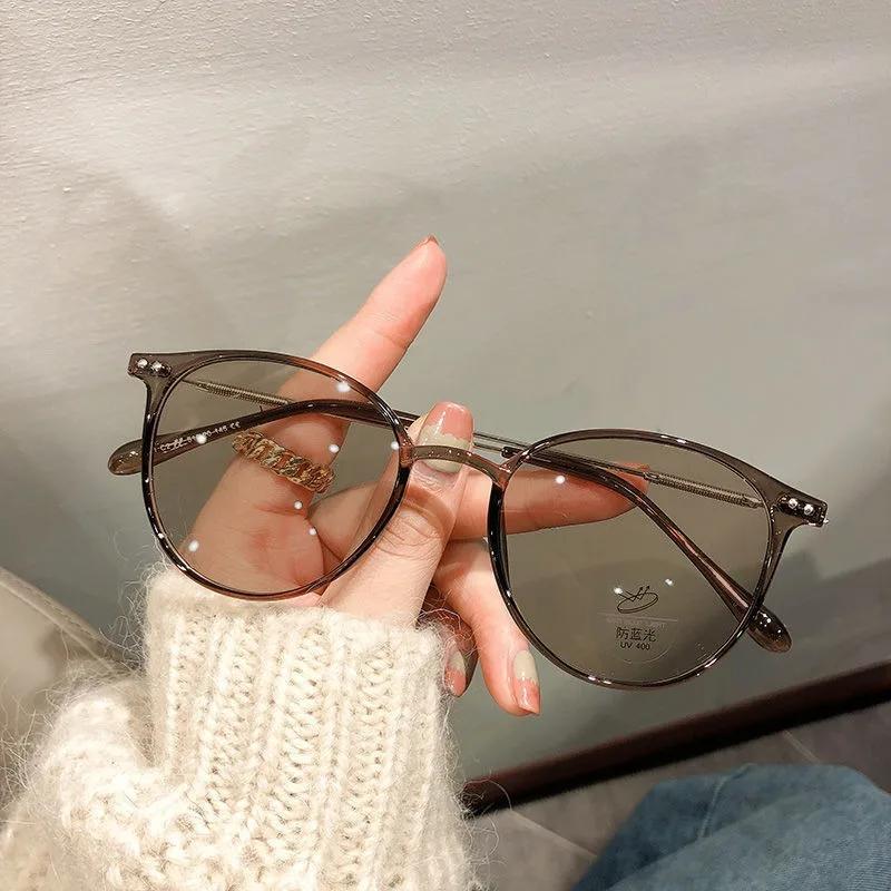 Anti Blue Light Color Changing Myopia Glasses Women Flat Lenses Sunglasses 0-50 To-600 Small Circular Frame Resin Myopia Glasses