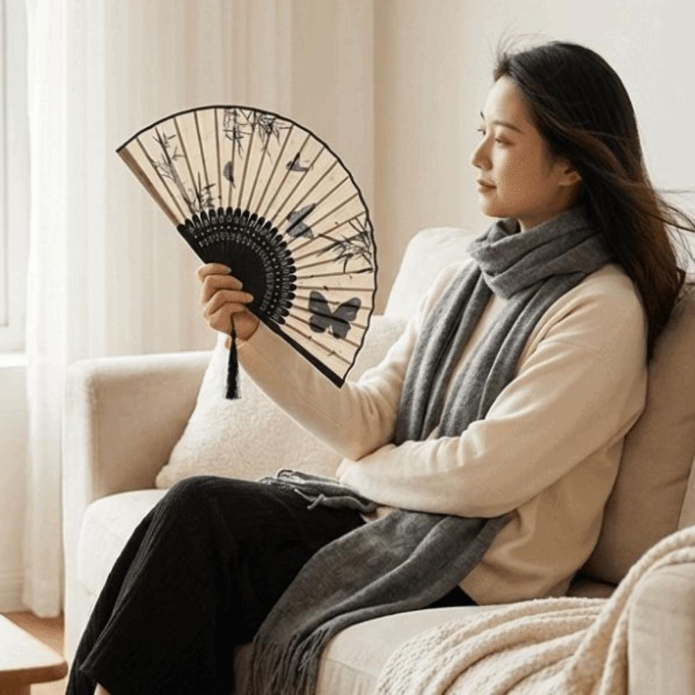 Vintage Hand Fold Fan Chinese Style Bamboo Fan Portable Silk Folding Fan  Wedding Gifts