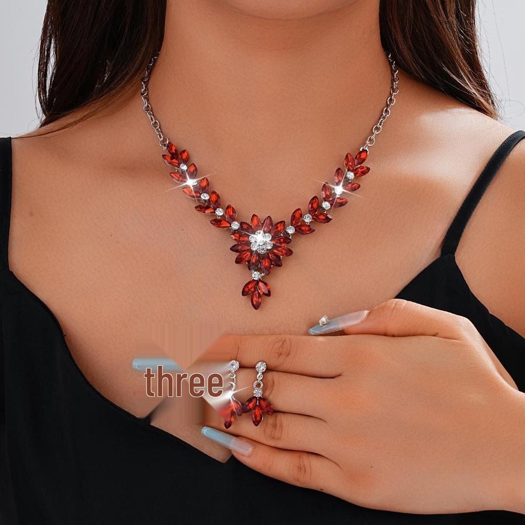 European & American High-Design Vintage Floral Necklace & Earrings Bridal Set