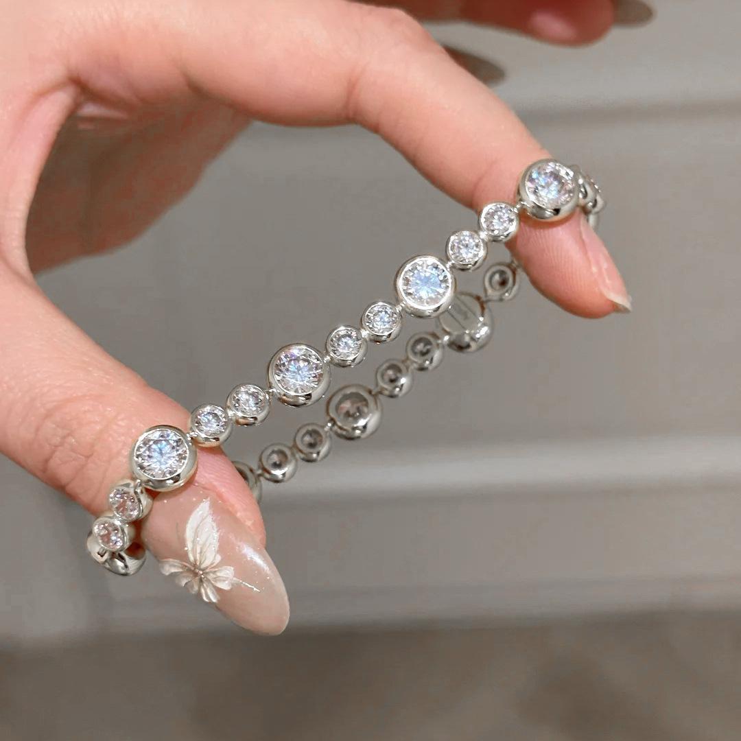 

2026 Medieval Old Money Wind Bubble Diamond Bracelet Light Luxury High Sense Niche Exquisite Versatile Diamond Bracelet Women 18CM