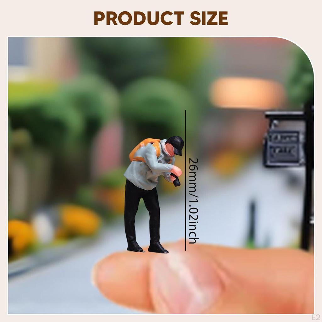 1:64 Scale Photographer Figure Miniature Figurine Resin Realistic Photo Prop Tiny People Model for
