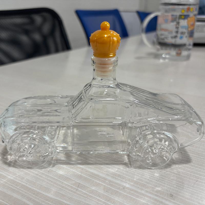 Police Car Whiskey Bottle Motorcycle Engine Wine Bottle V-twin Engine Bottle Handmade Engine Halloween Bar Whiskey Accessories