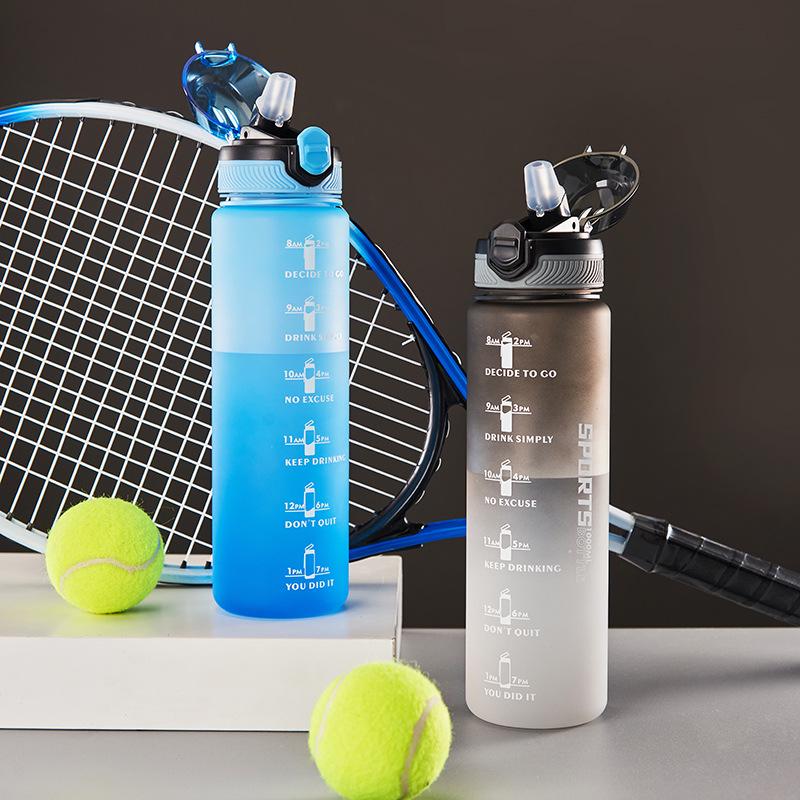 Fashionable Large-Capacity Water Bottle with Lanyard – Gradient Frosted Design for Men, Women, and Students 1L Outdoor Sports Bottle
