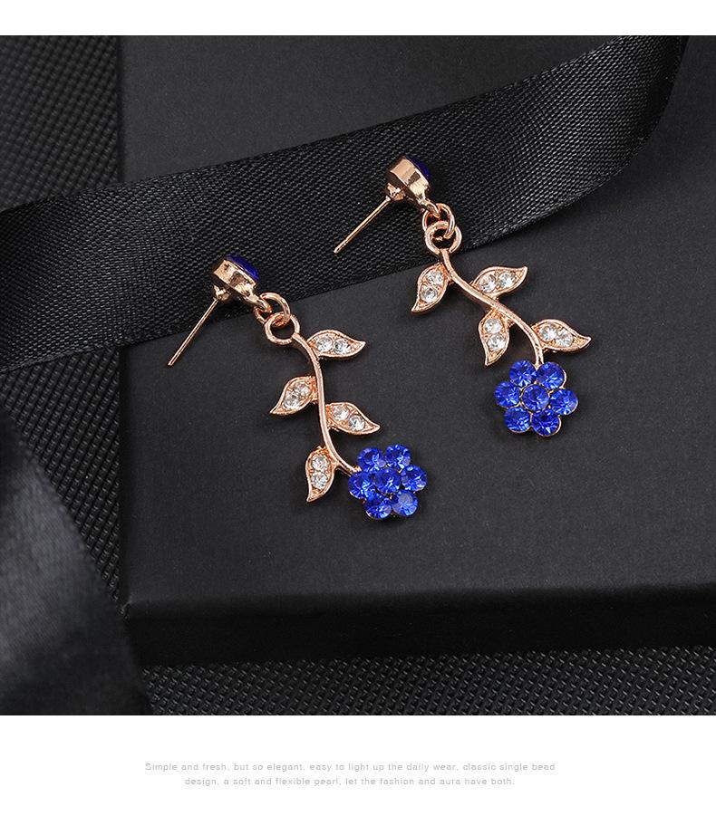 European & American Vintage Plum Blossom Necklace Set with Colored Diamonds