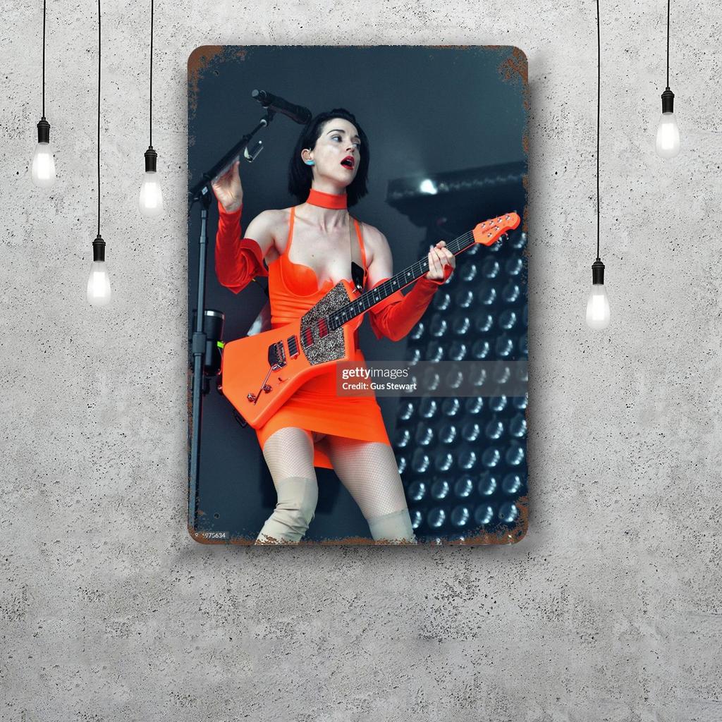 liz phair Decor Poster Vintage Tin Sign Metal Sign Decorative Plaque for Pub Bar Man Cave Club Wall Decoration