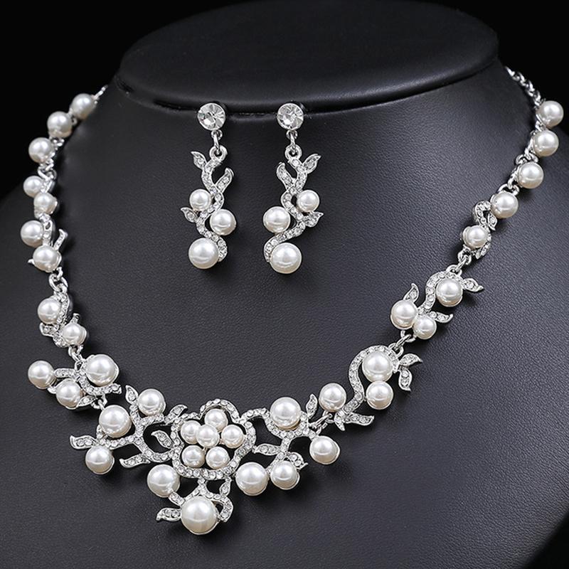 3pcs Korean Minimalist Zircon Zircon Set Plated Bridal Necklace Earrings Versatile Clavicle Chain Set for Weddings Everyday Wear